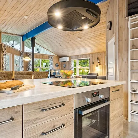 Alruna - 350m From The Sea By Interhome *