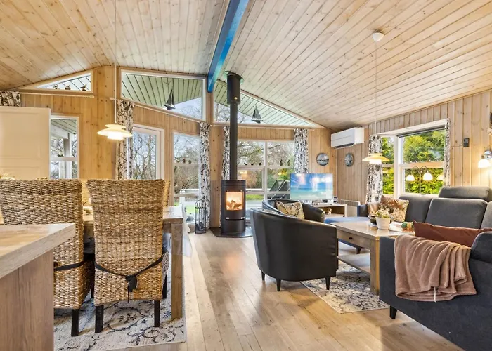 Alruna - 350m From The Sea By Interhome